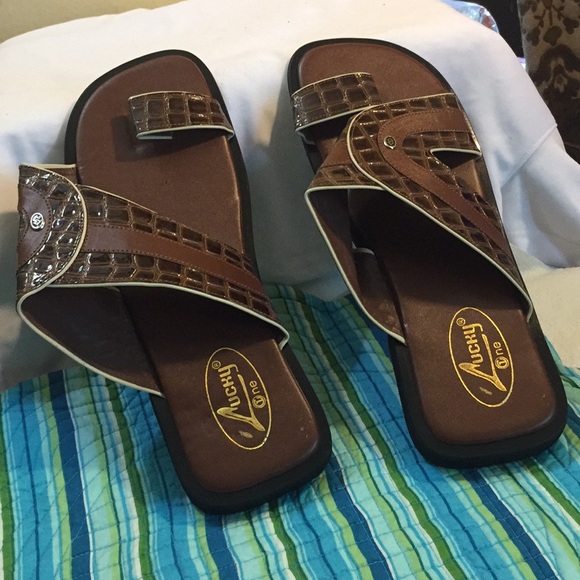 Brown slippers for men main image 9